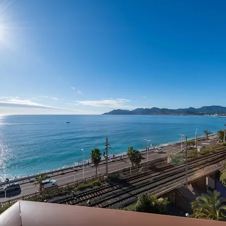 2-br Panoramic Sea View & Access