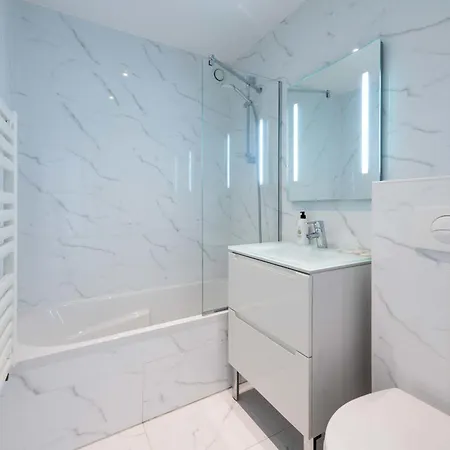Apartment 2-br Panoramic Sea View & Access Cannes