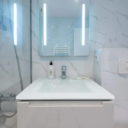 2-br Panoramic Sea View & Access Apartmán *
