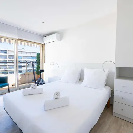 2-br Panoramic Sea View & Access Apartment *