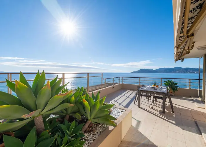 Διαμέρισμα 2-br Panoramic Sea View & Access