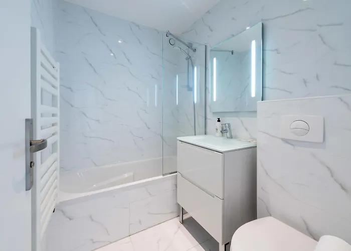 Διαμέρισμα 2-br Panoramic Sea View & Access Κάννες