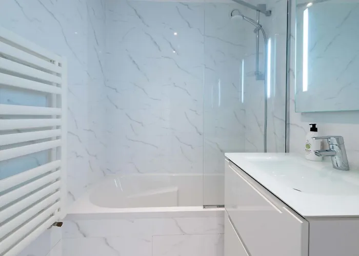 2-br Panoramic Sea View & Access Κάννες